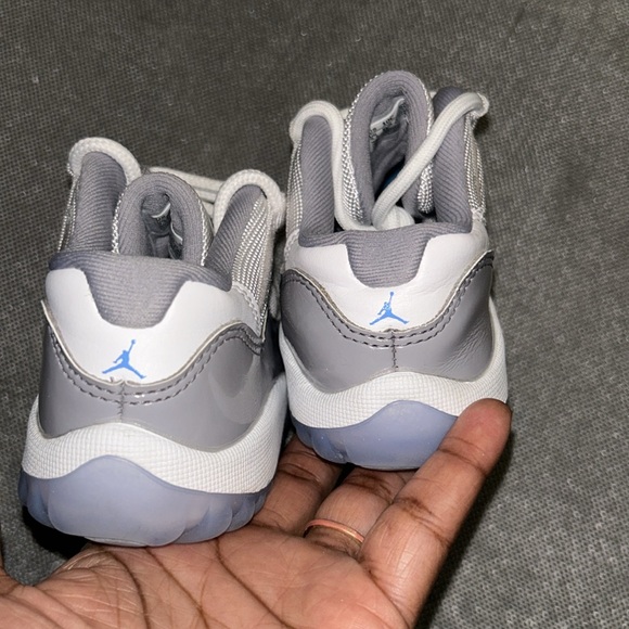 Jordan 11 Retro Low Cement Grey size 10c - Picture 5 of 5